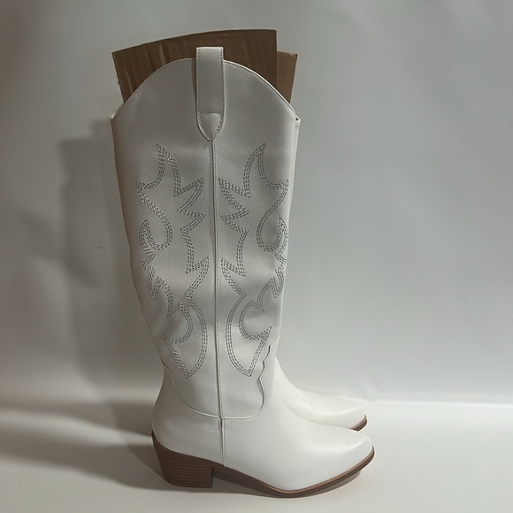 Women Cowgirl Boots Size 7 - Picture 4 of 13